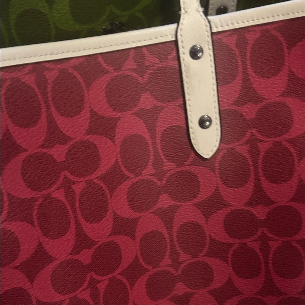 Coach Red Signature Tote Bag - Picture 4 of 4